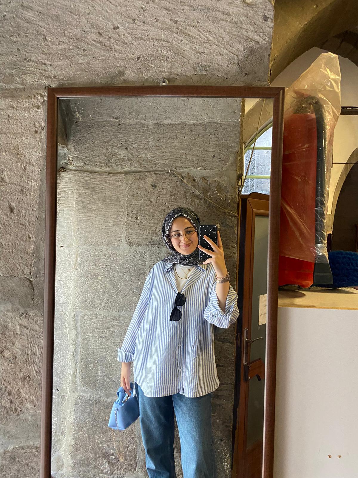 Sümeyye - Ayna Selfie